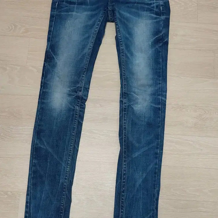 [BUNJANG] Red Pepper x Ed Hardy Low-Rise Skinny Jeans / 기간할인) 레드 페퍼/에드하디 콜라보 로우라이즈 스키니진