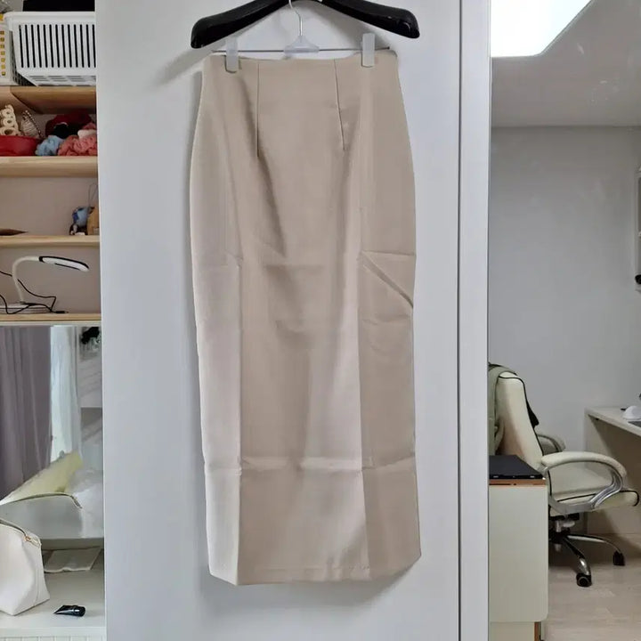 [BUNJANG] H-Line Beige Long Skirt / (새상품) H라인 베이지 롱스커트