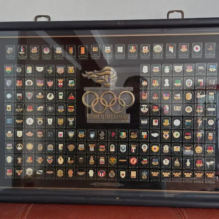 [BUNJANG] Olympic Commemorative Pin Badge Frame Set / 올림픽 기념 핀뱃지 액자 세트