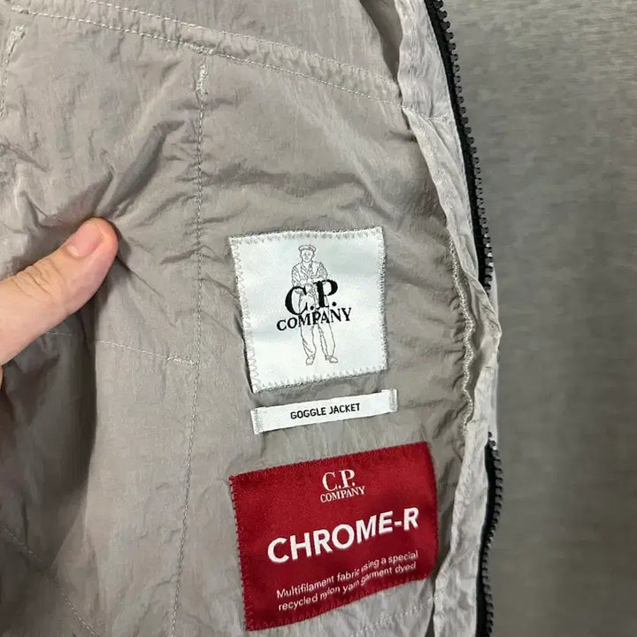 [SOLD OUT] CP컴퍼니 크롬R 나일론 고글 바람막이 그레이 (L)