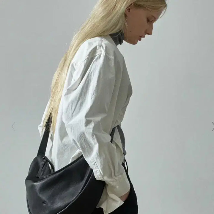 [SOLD OUT] 파사드 패턴 스티브 백