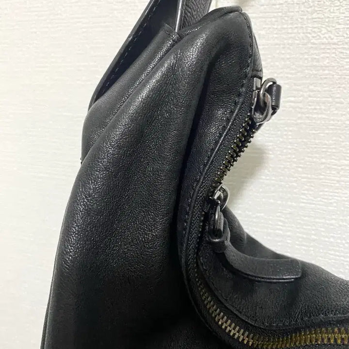 [SOLD OUT] 파사드 패턴 스티브 백