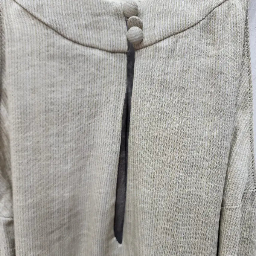 [SOLD OUT] 발렌시아가 민소매 탑 36 (55~55반)