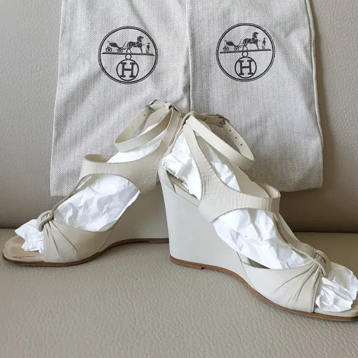[BUNJANG] Hermes Genuine Leather Wedge Heel Sandals / HERMES 에르메스 정품 여성 구두 램스킨 웨지힐 샌들