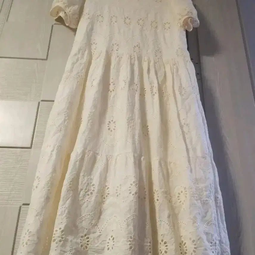 [BUNJANG] Ivory Punching Long Dress / 아이보리 펀칭 롱원피스