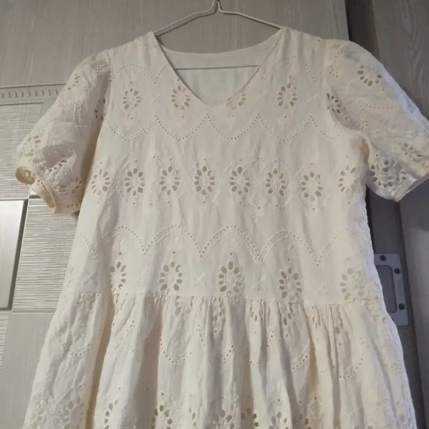 [BUNJANG] Ivory Punching Long Dress / 아이보리 펀칭 롱원피스