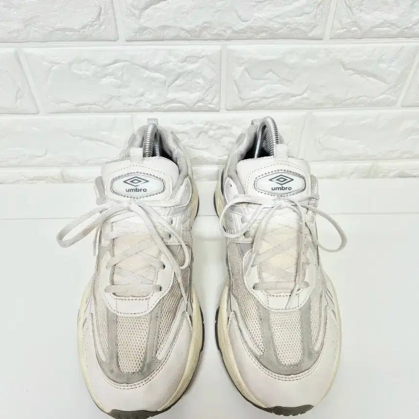 [BUNJANG] Umbro FLYER v2 Sneakers / 엄브로 260 FLYER v2 스니커즈 운동화