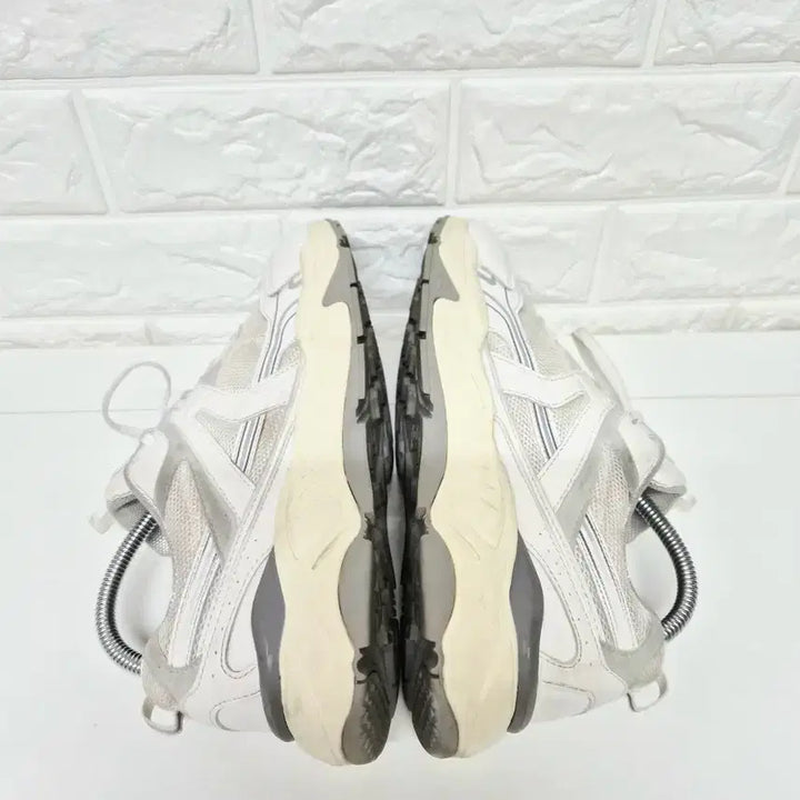 [BUNJANG] Umbro FLYER v2 Sneakers / 엄브로 260 FLYER v2 스니커즈 운동화