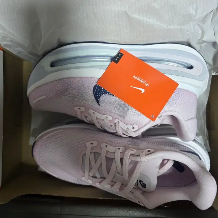 [BUNJANG] Nike Vomero Premium Pearl Pink Sneakers (220) / 나이키 보메로프리미엄 펄핑크 (나이키공홈)220사이즈