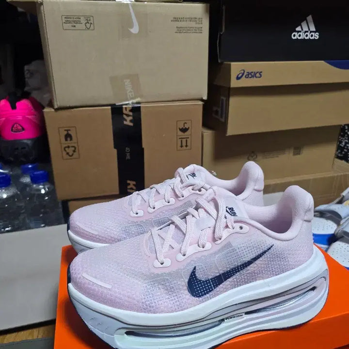 [BUNJANG] Nike Vomero Premium Pearl Pink Sneakers (220) / 나이키 보메로프리미엄 펄핑크 (나이키공홈)220사이즈