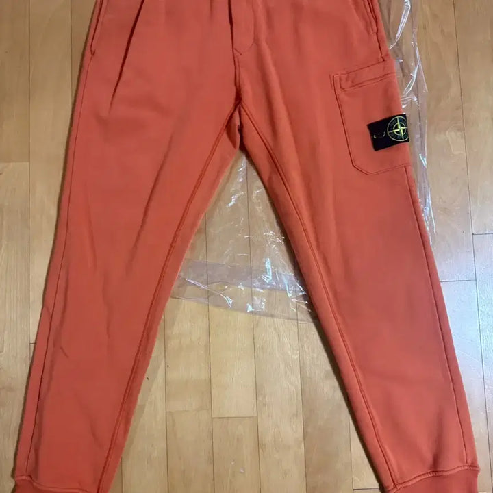 [BUNJANG] Stone Island Brushed Cotton Fleece Cargo Sweatpants / (새제품) 스톤아일랜드 브러시드 플리스 조거 팬츠