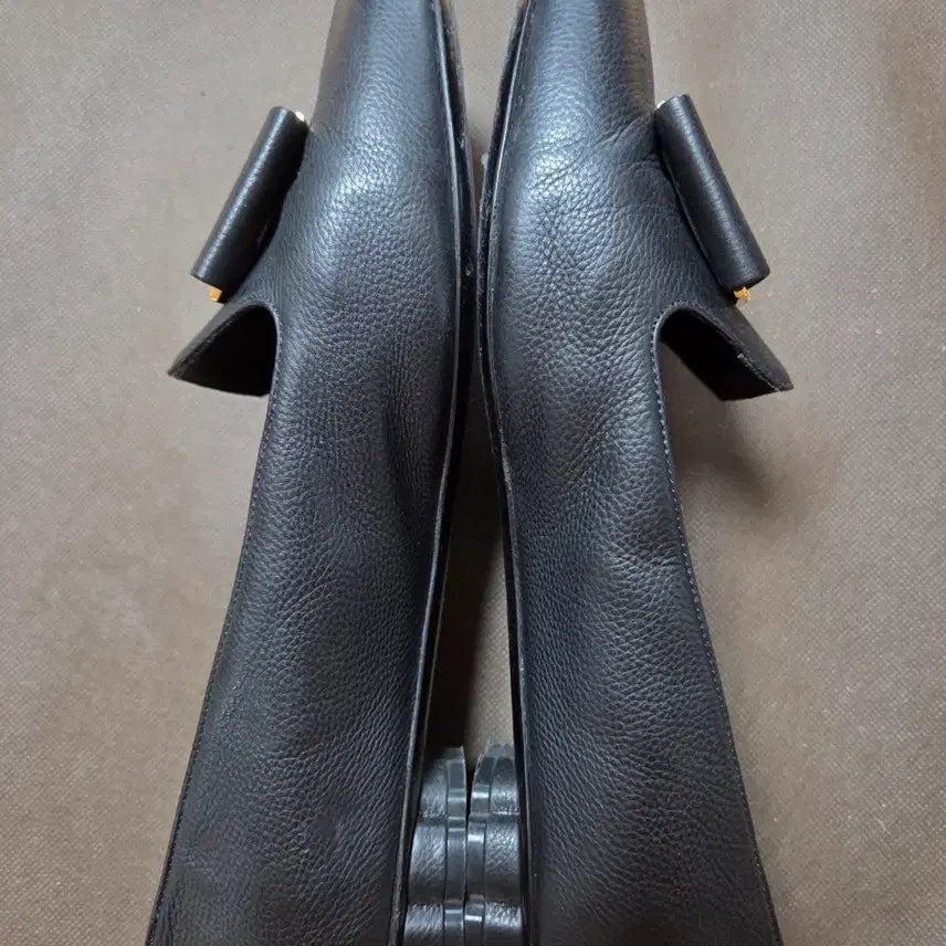 [BUNJANG] Salvatore Ferragamo Leather Loafers / 페라가모 로퍼, 플랫
