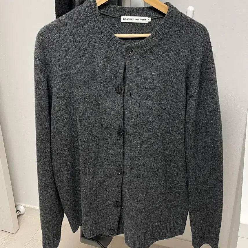 [BUNJANG] Branded Round Cropped Cardigan XL / 브랜디드 라운드 크롭 가디건 XL