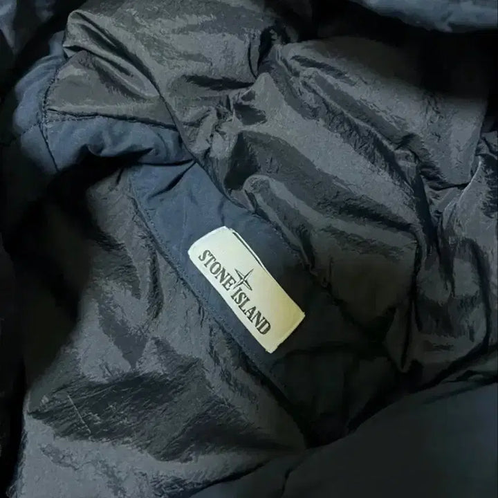 [BUNJANG] Stone Island Crinkle Reps Padded Jacket Dark Navy / (18fw/s사이즈) 스톤아일랜드 크링클랩스 패딩 다크네이비