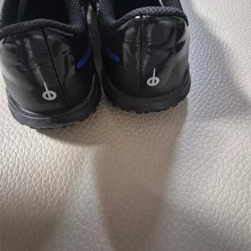 [BUNJANG] Nike Black Soccer Cleats 235mm / 나이키 축구화 블랙 235mm세탁완료