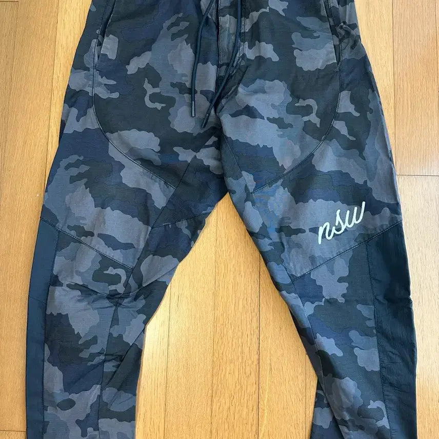 [BUNJANG] Nike NSW Woven Camo Training Pants (S) / 나이키 NSW 우븐 카모 트레이닝 바지 s