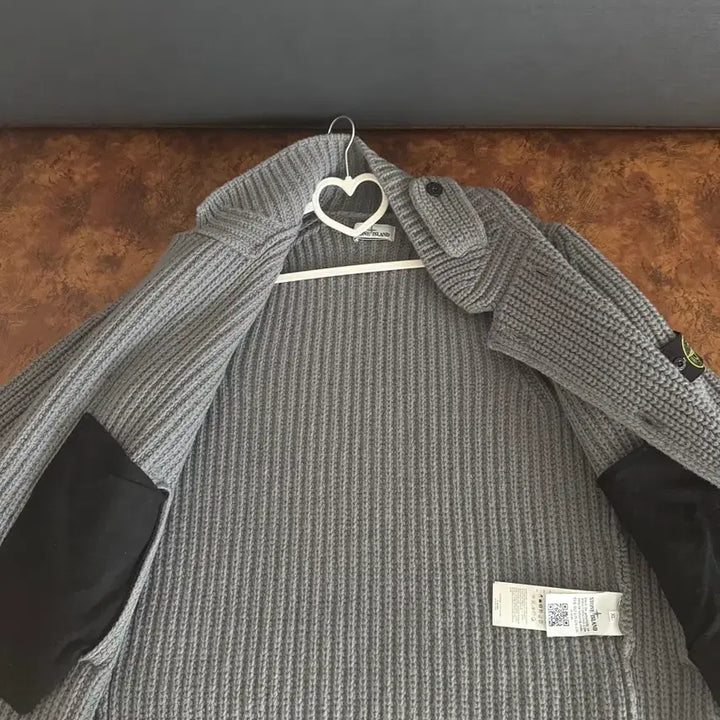 [SOLD OUT] 스톤아일랜드 겨울 스웨터