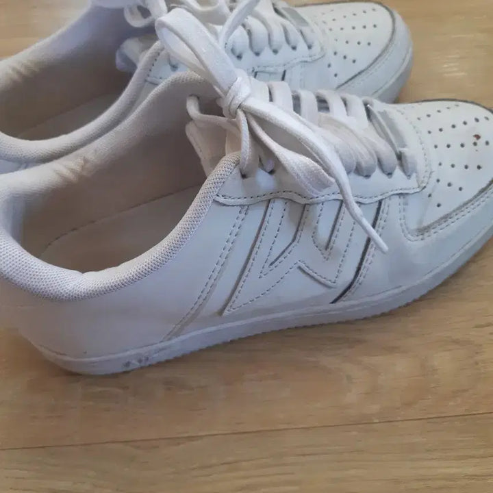 [BUNJANG] White Sneakers / 횐색 스니커즈 운동화