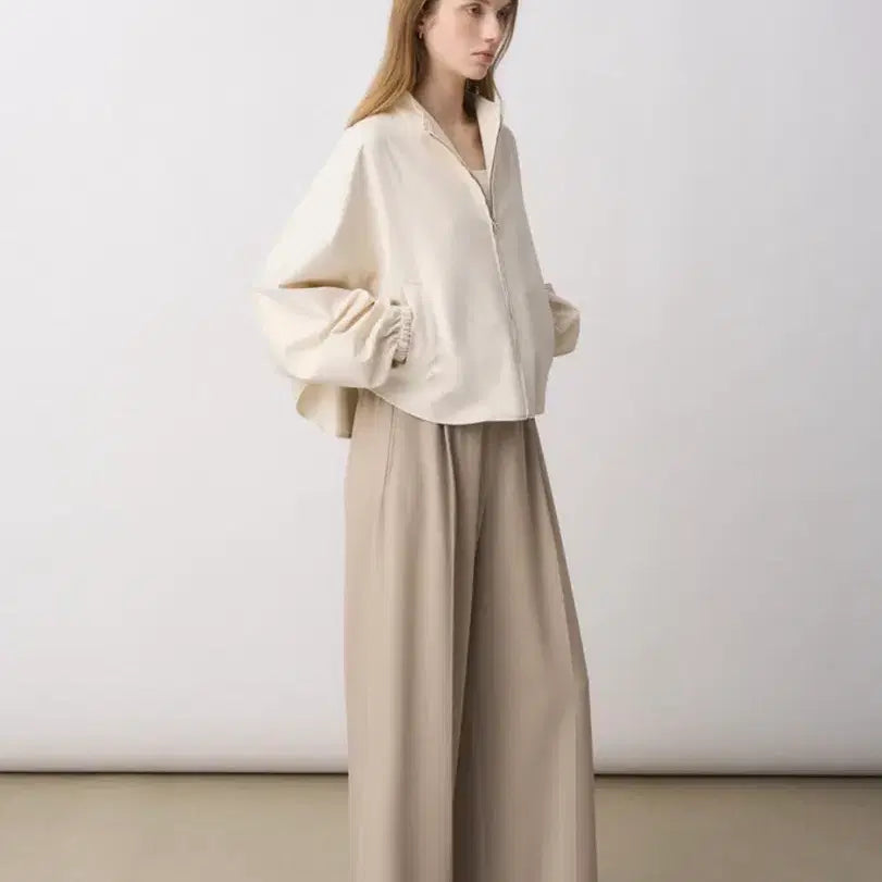 [BUNJANG] The Cashmere Dolman Sleeve Zip-up Jumper / 더캐시미어 26신상 돌먼 슬리브 집업 점퍼 (cream)