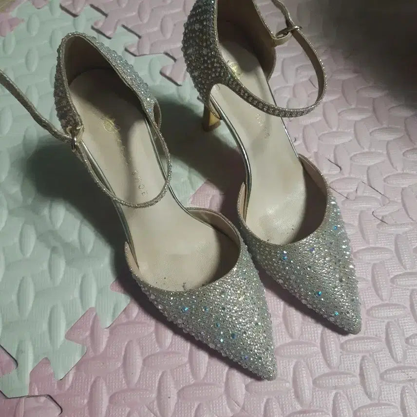 [BUNJANG] Cubic Heel Sandals / 큐빅 힐 샌들 (스트랩 슈즈)