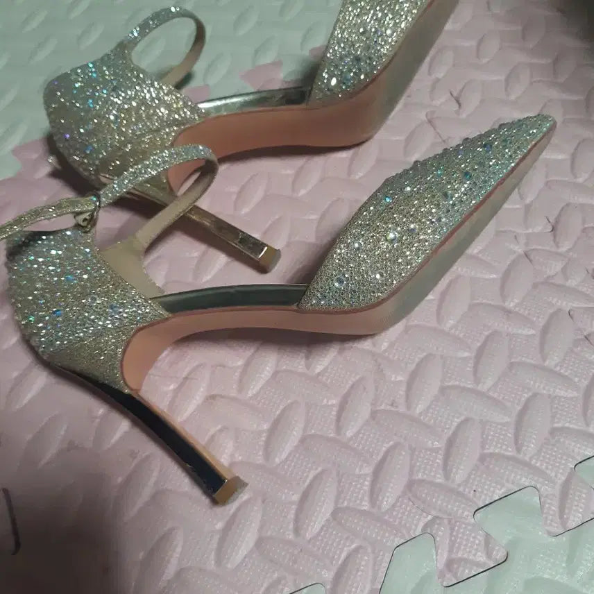[BUNJANG] Cubic Heel Sandals / 큐빅 힐 샌들 (스트랩 슈즈)