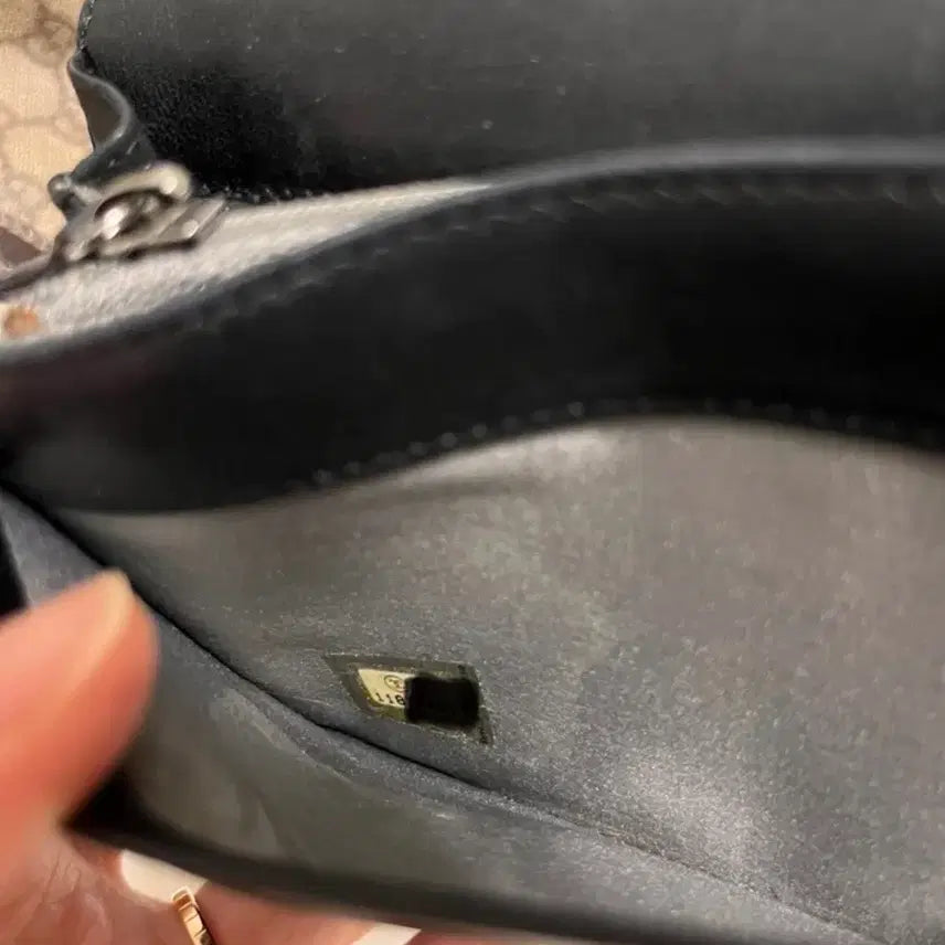 [SOLD OUT] 샤넬 까멜리아 장지갑
