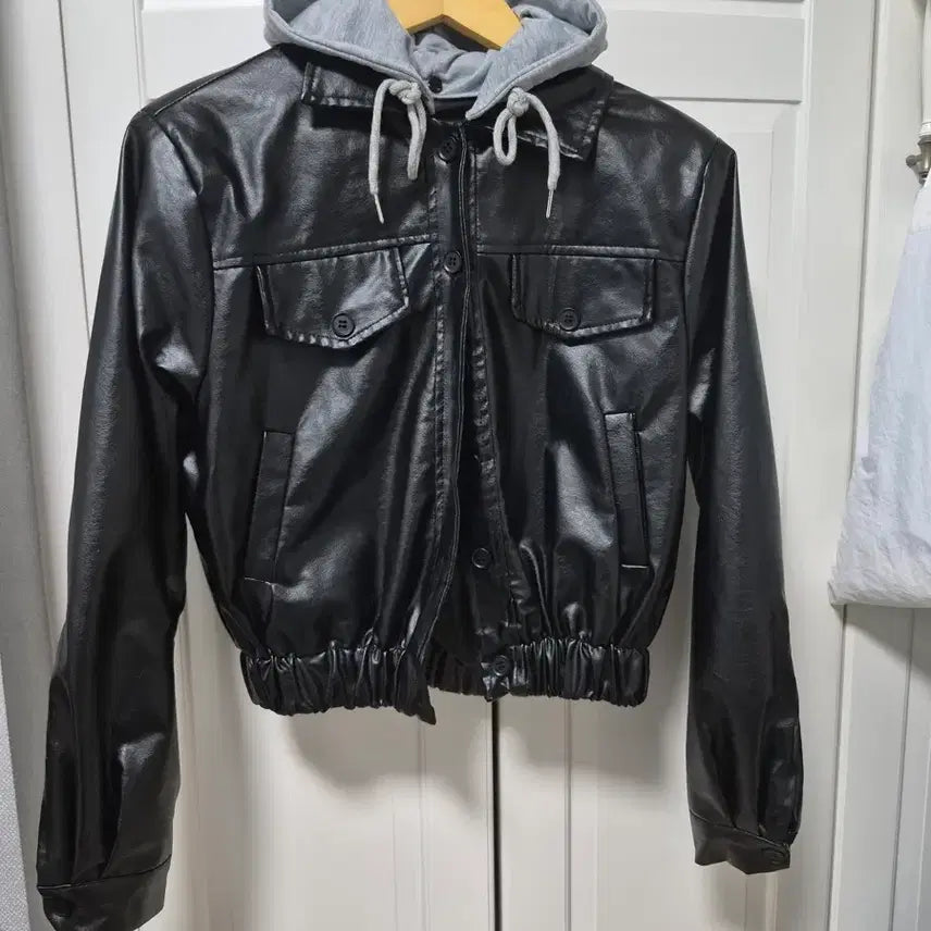 [BUNJANG] Black Detachable Hood Leather Jacket / 블랙 후드 레더 자켓
