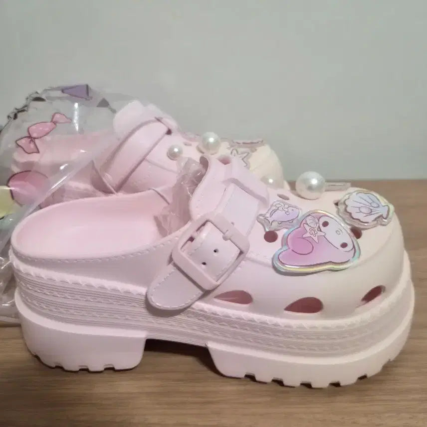 [BUNJANG] Sanrio My Melody 8cm Platform Crocs Slippers (Size 35-36) / 산리오 정품 마이멜로디 8센치 통굽 크록스 230/35-36