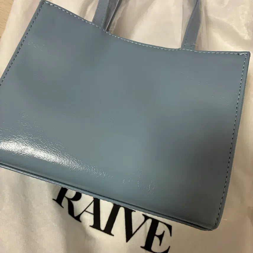 [BUNJANG] Rave Emma Baby Blue Handbag / 택제거 새상품 레이브 엠마 베이블루색상 가방 판매 합니다