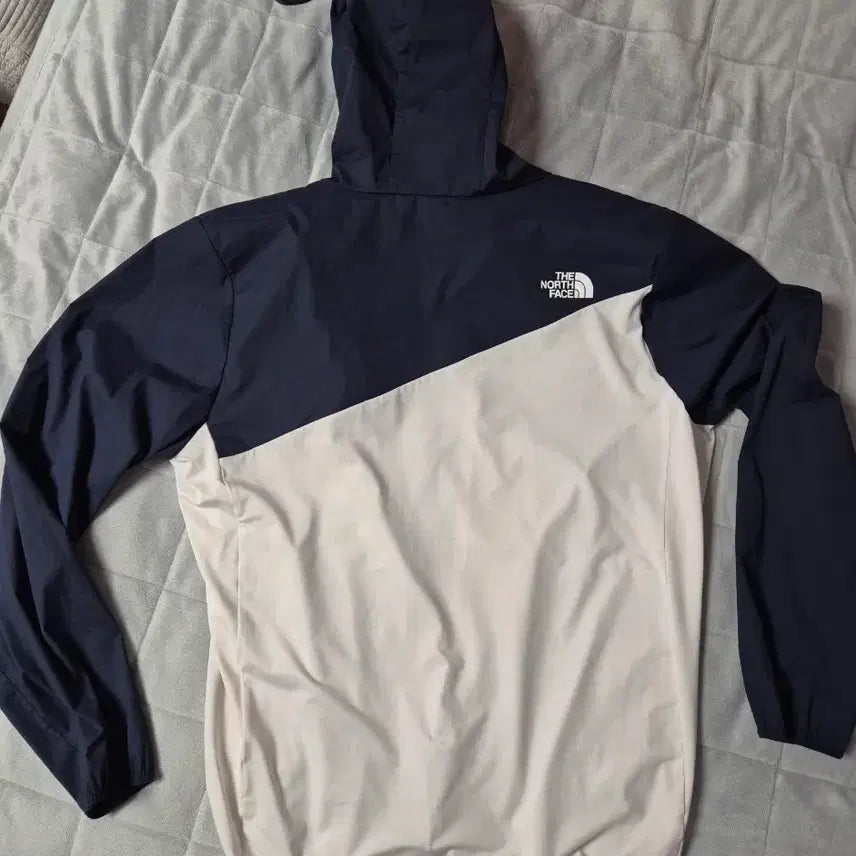 [SOLD OUT] 노스페이스 켈로나 바람막이 XL (100)