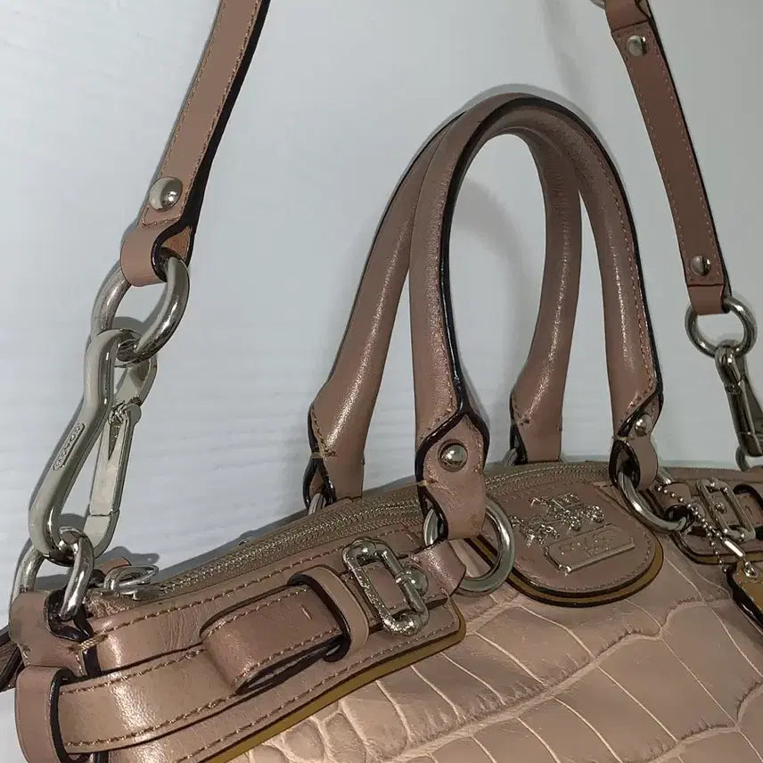 [BUNJANG] Coach Crocodile Texture Shoulder Bag / 