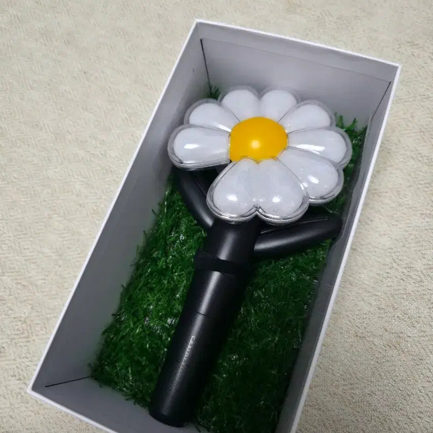 [BUNJANG] G-Dragon Daisy Ball Official Lightstick / (공식)지드래곤 데이지봉 원가이하