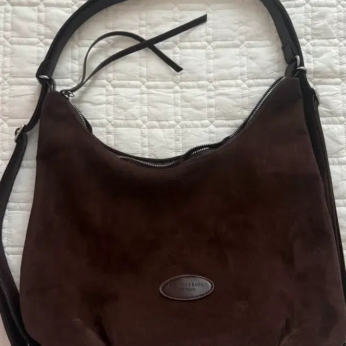 [BUNJANG] Suede 3-Way Bag: Tote, Shoulder, and Crossbody / 스웨이드 3WAY백 토트백 숄더백 크로스백