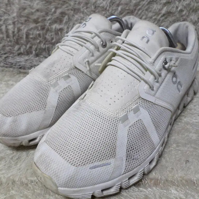 [BUNJANG] Bettyboom Used On Cloud Sneakers / 베티붐구제 270 온클라우드 운동화 중고 신발