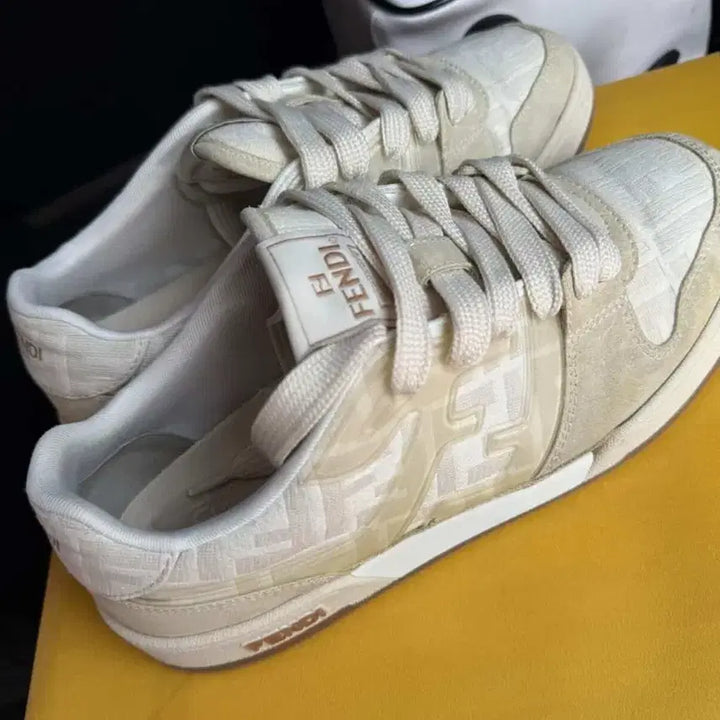 [BUNJANG] Fendi Suede Canvas Sneakers / 펜디 스니커즈