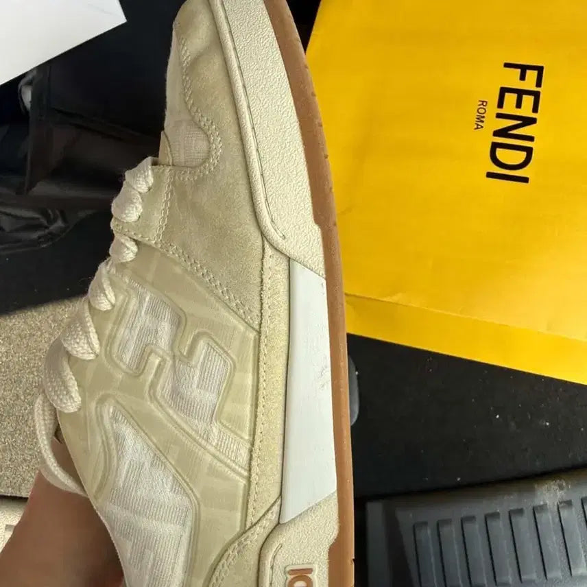 [BUNJANG] Fendi Suede Canvas Sneakers / 펜디 스니커즈