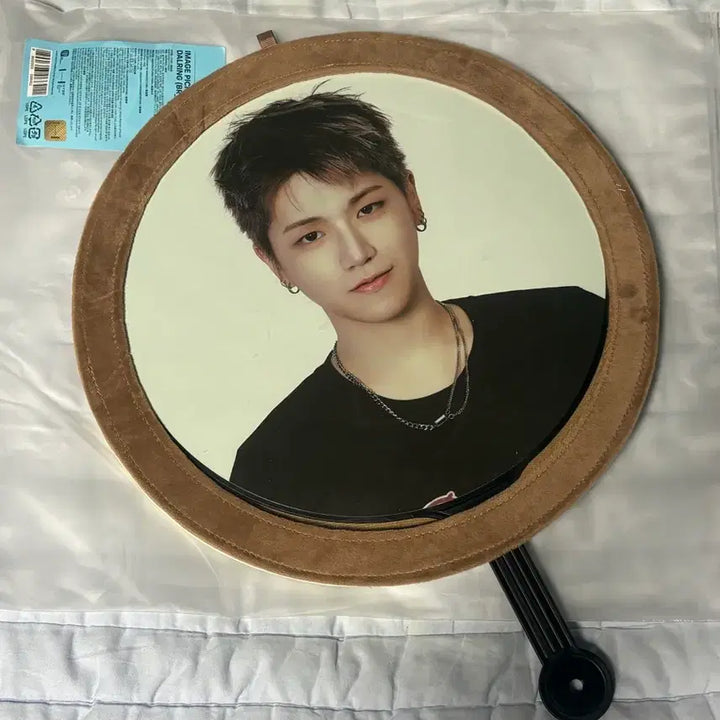 [BUNJANG] BOYNEXTDOOR Riwoo Uchiwa &amp; Darling Uchiwa Cover Set / 보넥도 쁘넥도 리우 우치와
