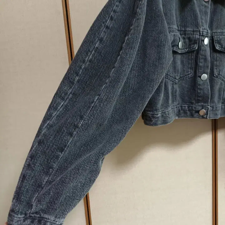 [BUNJANG] Black Denim Cropped Jacket / 크롭 데님 워싱 블랙진 자켓