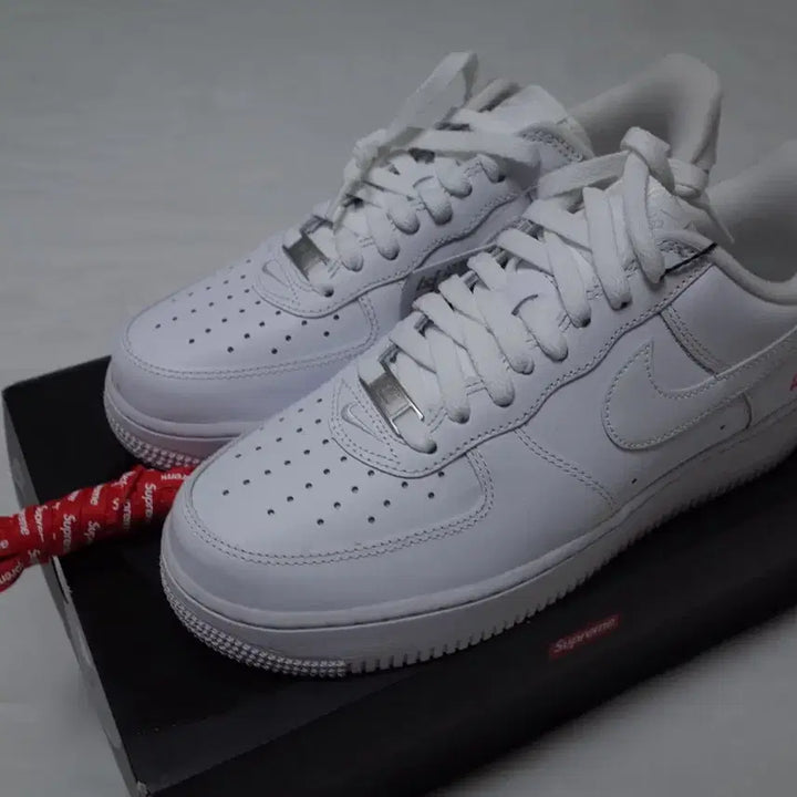 [BUNJANG] Nike x Supreme Air Force 1 Low White (255) / [255] 나이키 x 슈프림 에어 포스 1 로우 화이트