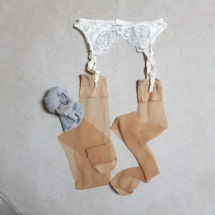 [BUNJANG] Lace Garter Belt &amp; Stockings Set / 가터벨트&amp;스타킹