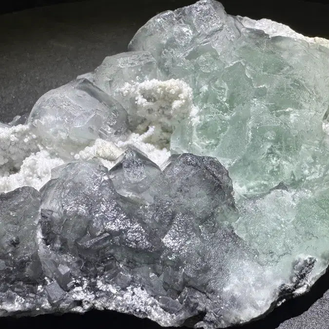 [BUNJANG] Green Fluorite &amp; Smoky Quartz Crystal Specimen / 그린 플루오라이트 회흑색 밴딩 형석