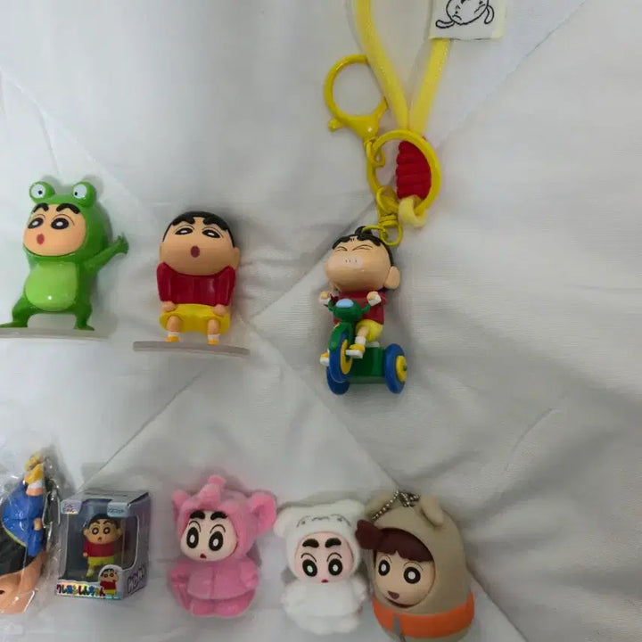 [BUNJANG] Crayon Shin-chan Gacha Keyring Yuri Figure Toy / 짱구 기챠 키링 유리 피규어 장난감 짱구는 못말려
