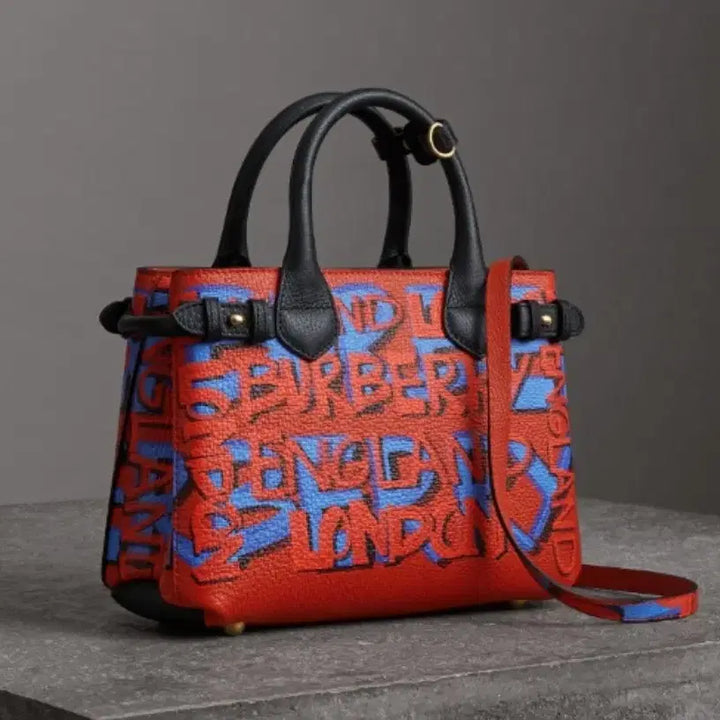 [BUNJANG] Burberry Graffiti Banner Bag Small / 버버리 정품 그래피티 배너백 스몰