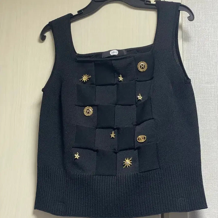 [BUNJANG] Deuel Sleeveless Knit Top / 듀엘 슬리브니스니트탑 팝니다.