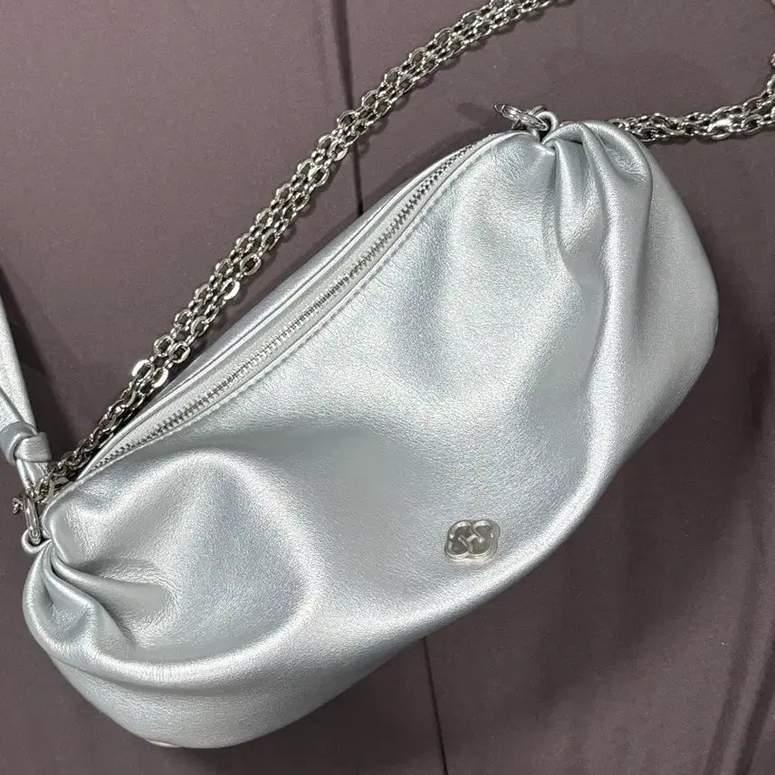 [BUNJANG] Heary Aurora Shirring Mini Bag Silver / 히어리 오로라 셔링 미니백 실버