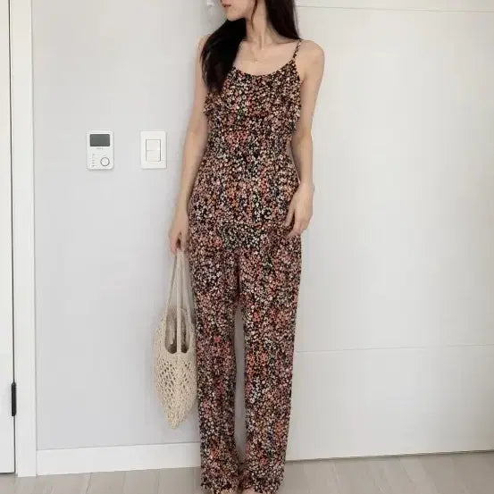 [BUNJANG] Floral Pattern Cami Jumpsuit / 플라워 패턴 끈 나시 점프수트