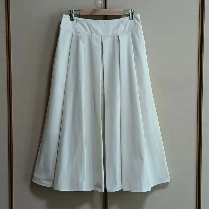 [BUNJANG] Celeb Shop Pleated Long Skirt / Celeb shop 셀렙샾  플리츠 롱 스커트 66