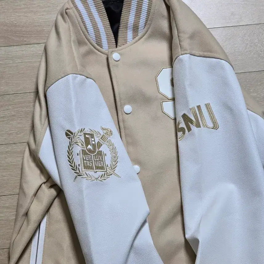[BUNJANG] Seoul National University Varsity Jacket (M) / 서울대 과잠 학잠 m