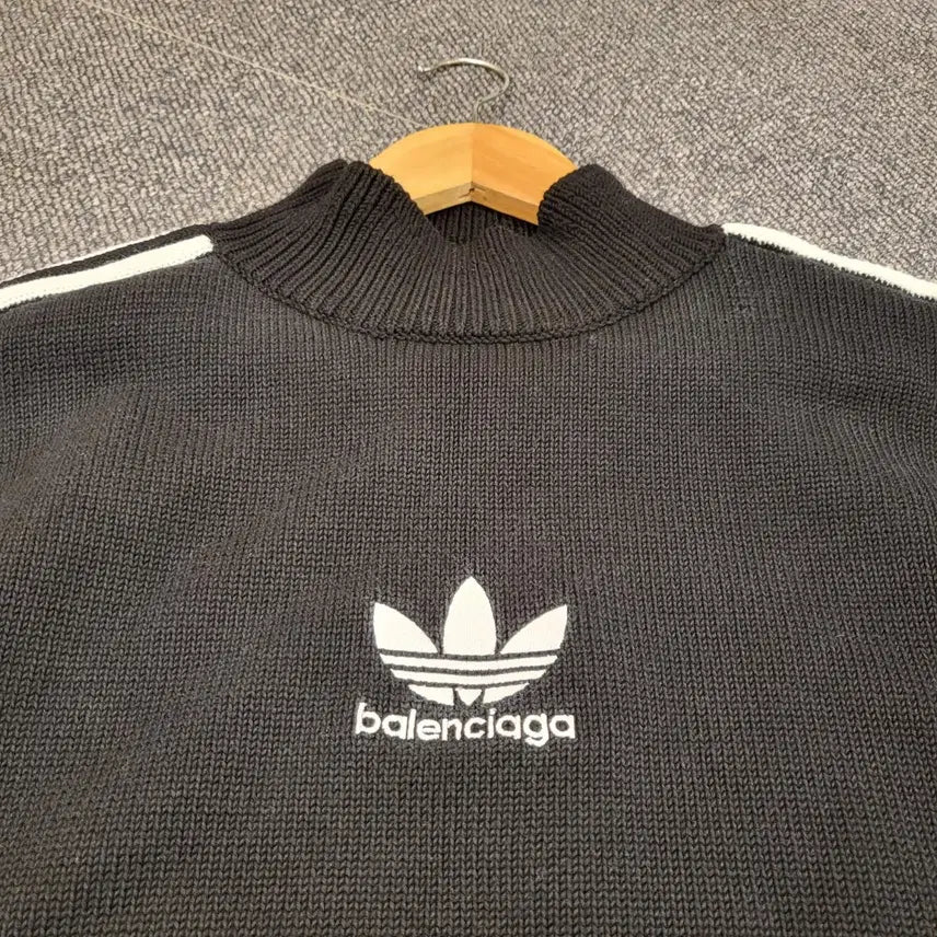 [BUNJANG] Adidas x Balenciaga Knit Sweater Black / 아디다스 x 발렌시아가 콜라보 니트 블랙(정품)
