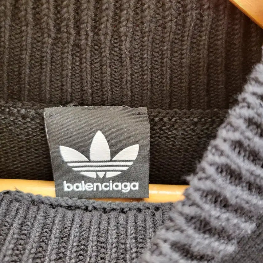 [BUNJANG] Adidas x Balenciaga Knit Sweater Black / 아디다스 x 발렌시아가 콜라보 니트 블랙(정품)